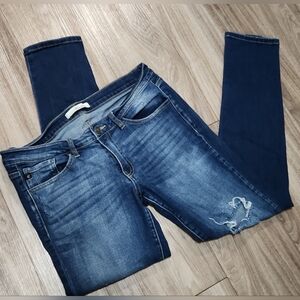 🌟KanCan Denim Mid-Rise Distressed Stretchy Blue Jeans Juniors W13